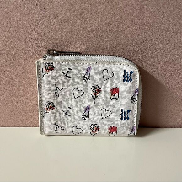 Urban Outfitters White Printed Square Zippered Wallet NWOT - Picture 1 of 8